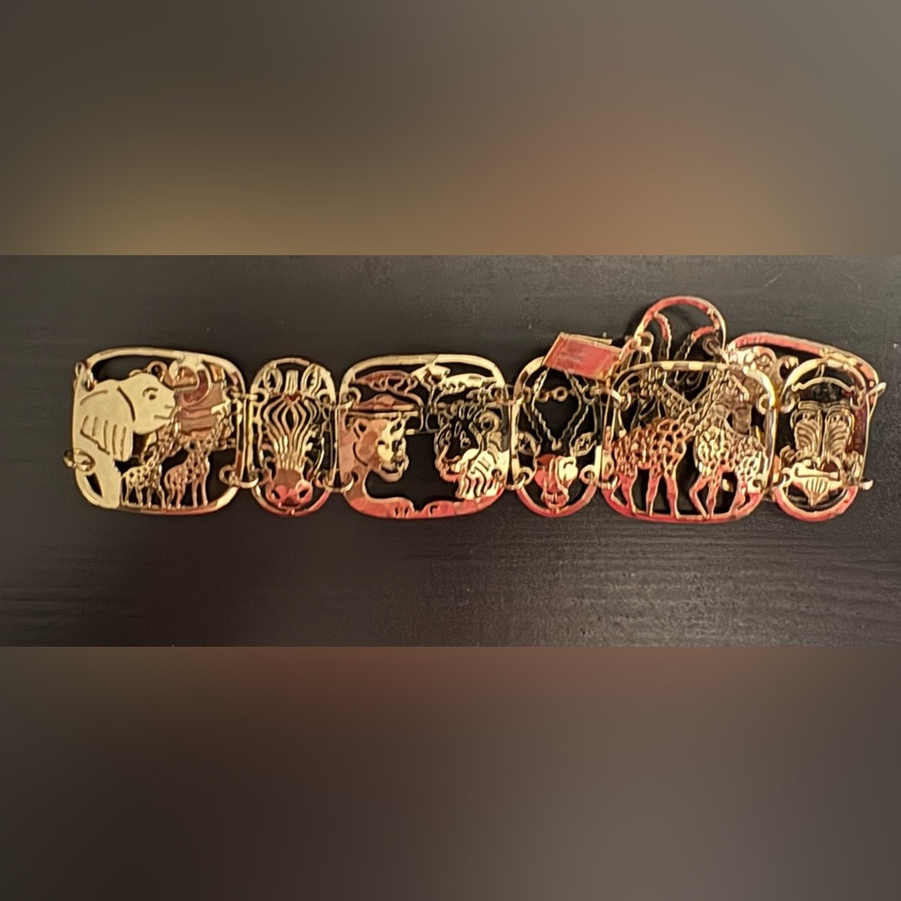 Vintage 90s Wild Bryde Gold Tone Animal Motif Bracelet